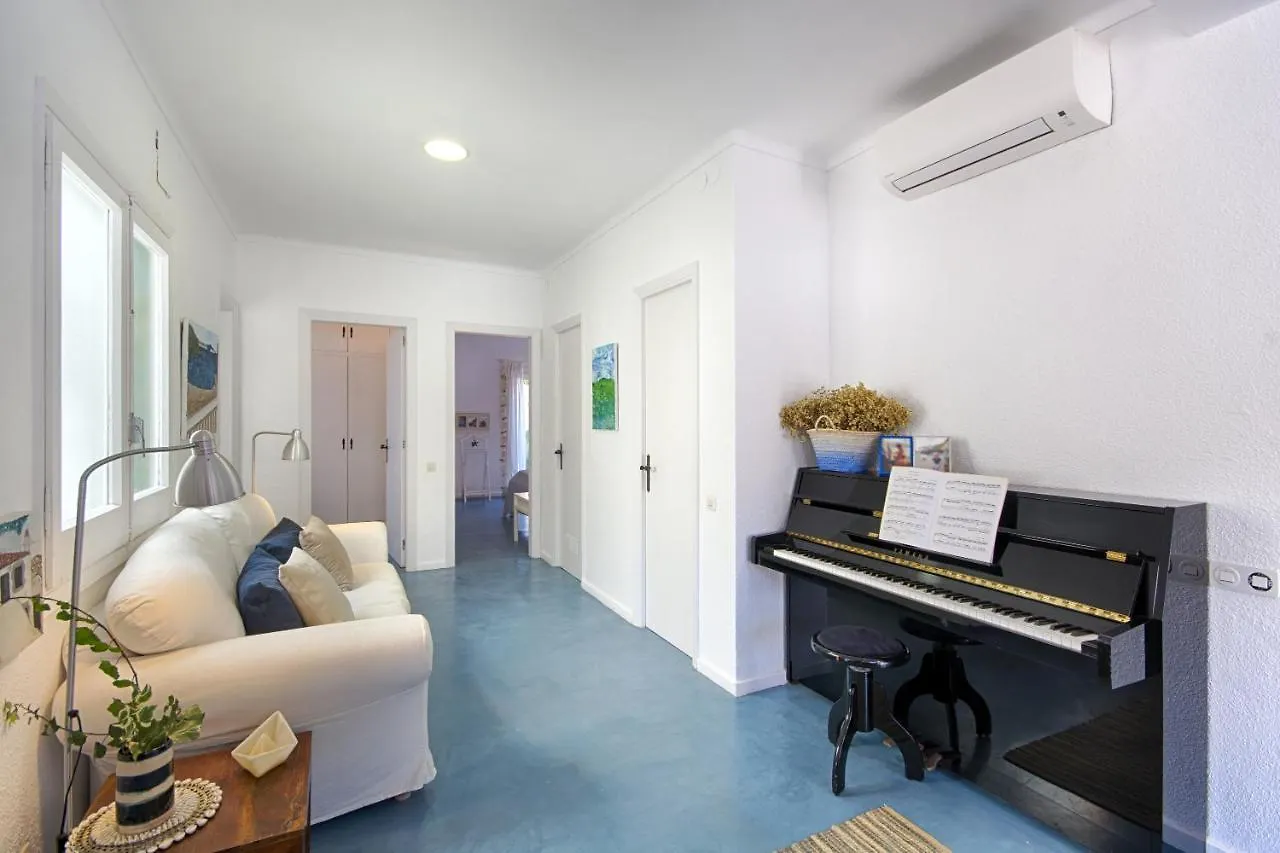 Penthouse Sa Riera Apartment Begur