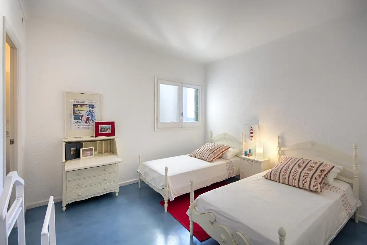 דירות בגור Penthouse Sa Riera