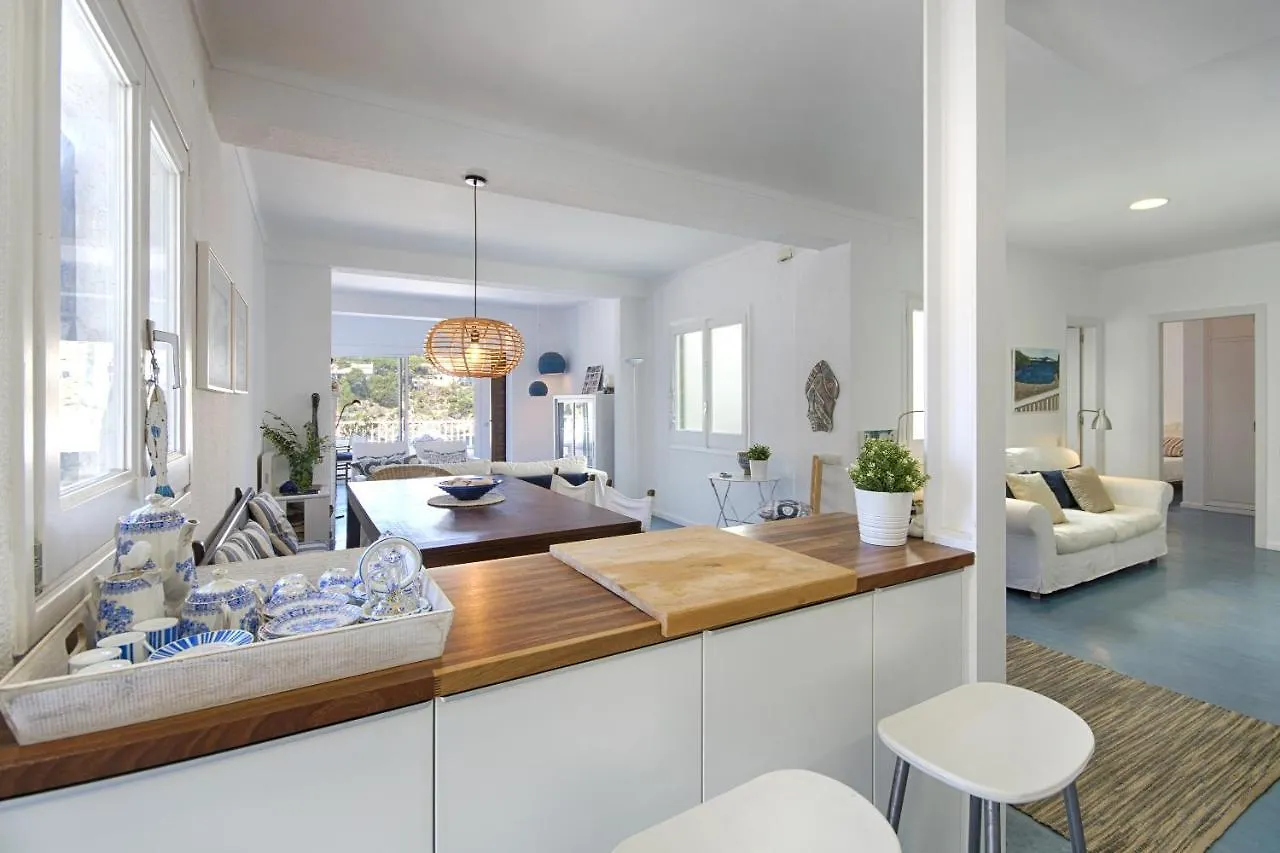 דירות בגור Penthouse Sa Riera
